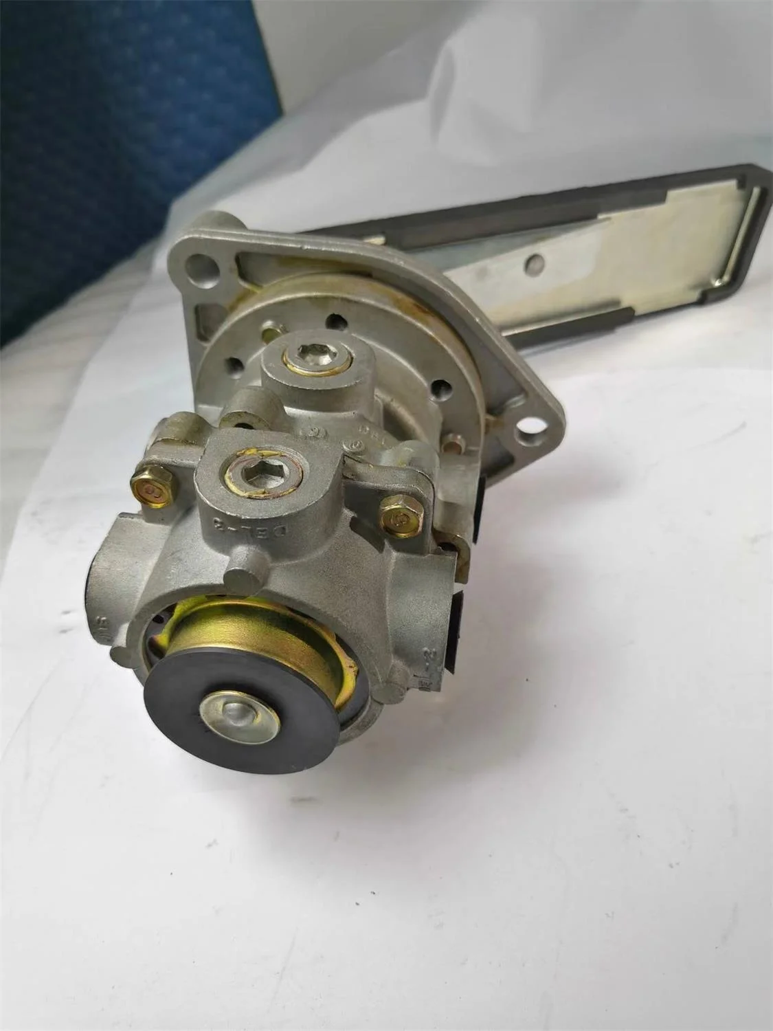 keiyuna出品 238-44-12110 421-35-11201 421-35-11302 VALVE ASS'Y for KOMATSU