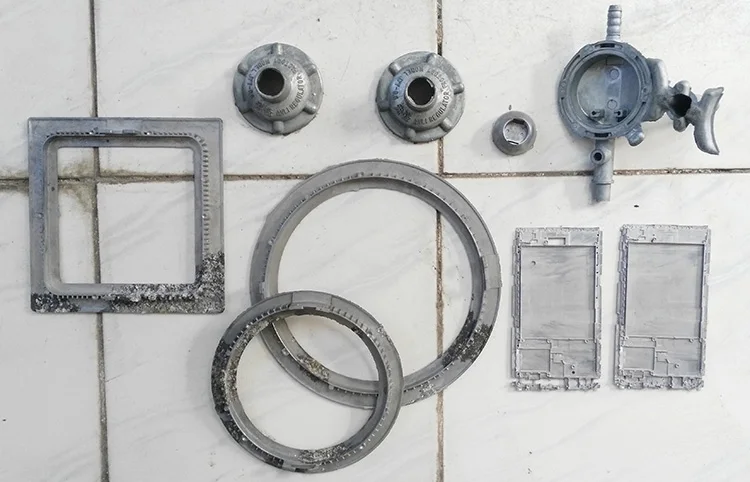 Китайский 10 тонный гидравлический пресс для алюминиевого корпуса мобильного телефона и крышек электрических ТВ компьютер