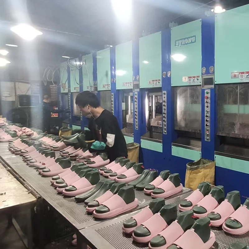 Jieyang City Jiedong Pandong Yibu Shoes Factory 2