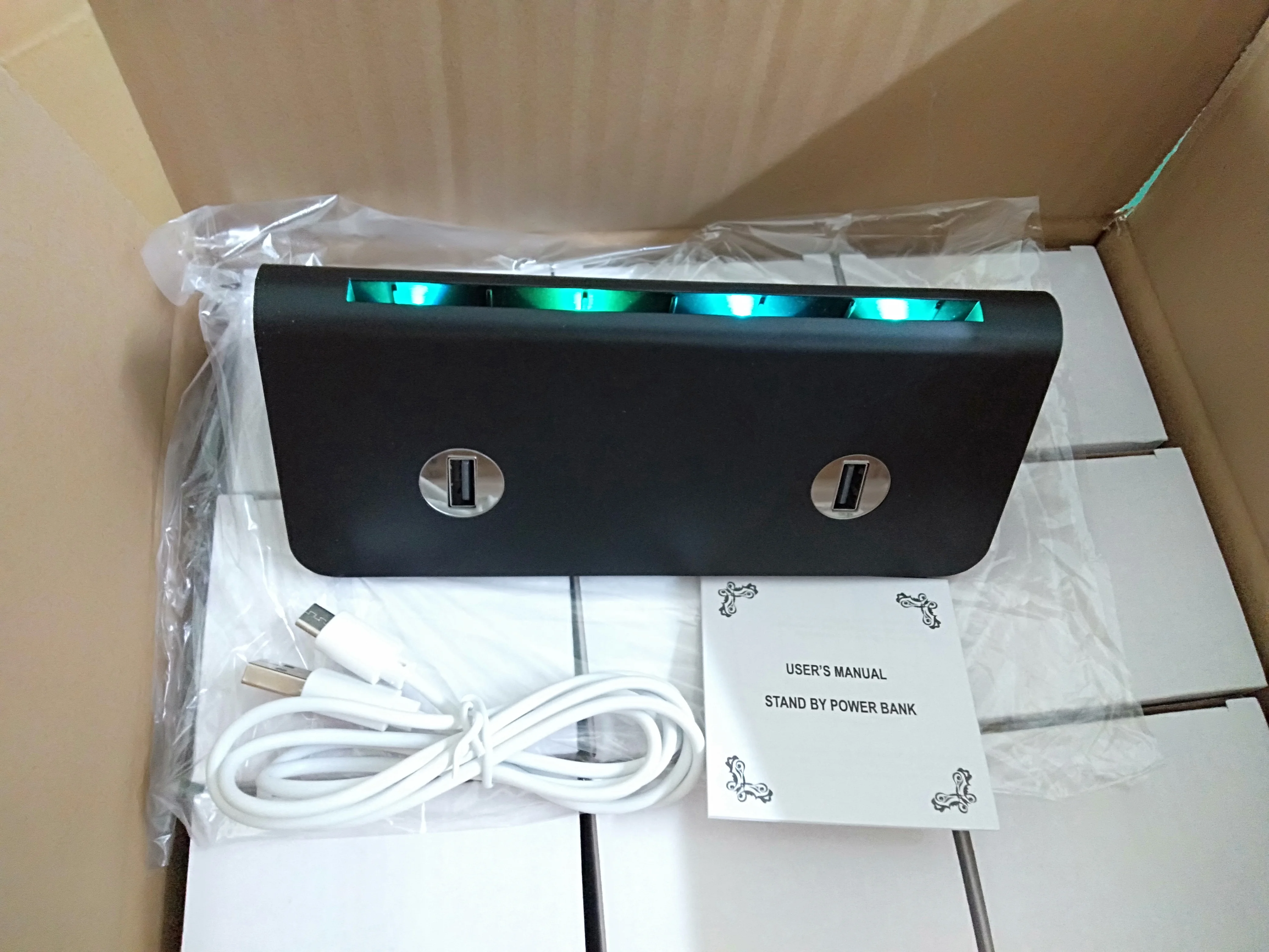 2023 New Electrical Products  4 USB Ports Table Stand Restaurant Holder Menu Power Bank Stand Display Usb Charger