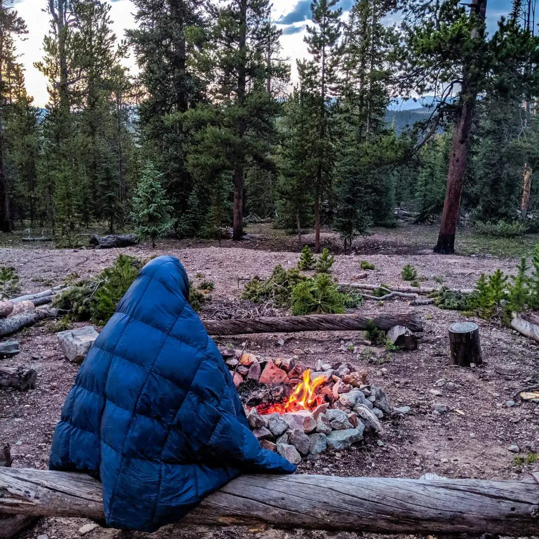 Sample Available Outdoor Lightweight Packable Down Blanket Compact Waterproof And Warm Camping