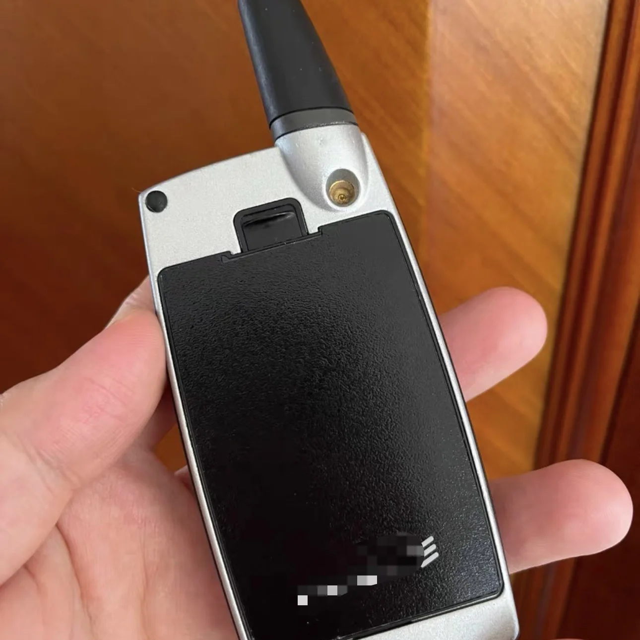 So-onny Ericso-Sson T28 - Flip Feature Phone with OLED Display