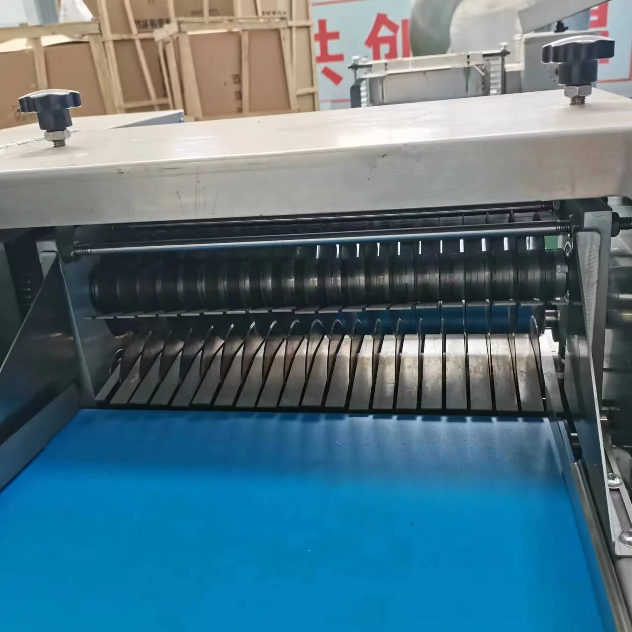 Автоматическая машина для нарезки