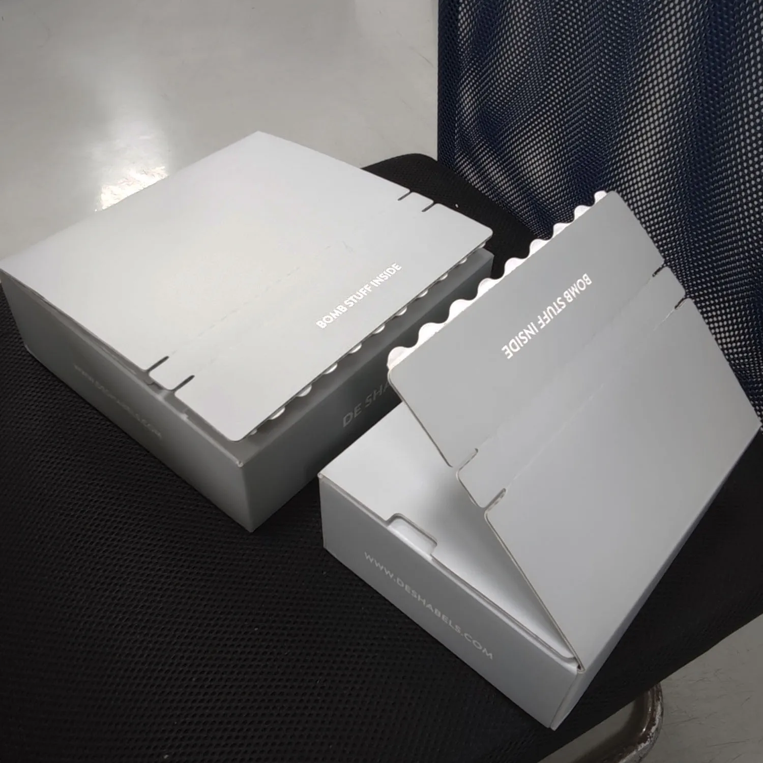 Custom Corrugated Cardboard Paper Folding Mailing Packaging Tear Strip Printed Self Sealing Mailer Shipping Gift Box With Logo
