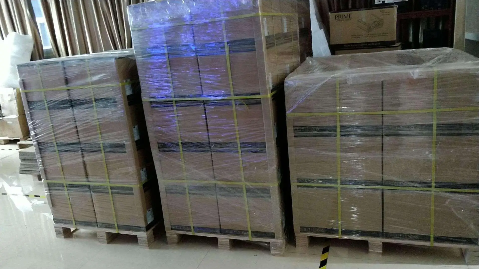 Energie 、 Hybess - Eyacht Hot Sale wiederaufladbare Batterie tragbare HomeGon -Lithium -Ionen -Batterien 600W 1000W Solarenergie Kraftwerk Backup Tragbares Kraftwerk tragbar 15