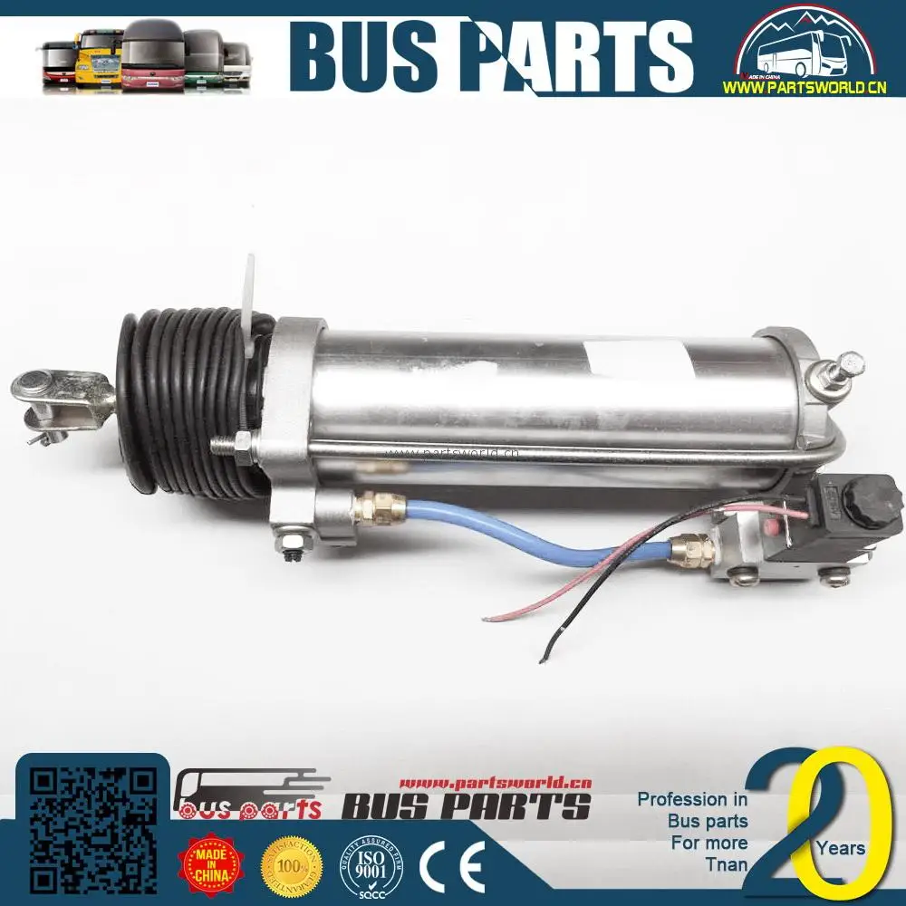 
Детали для автобуса, дверь багажного отсека с круглым отверстием DFM 