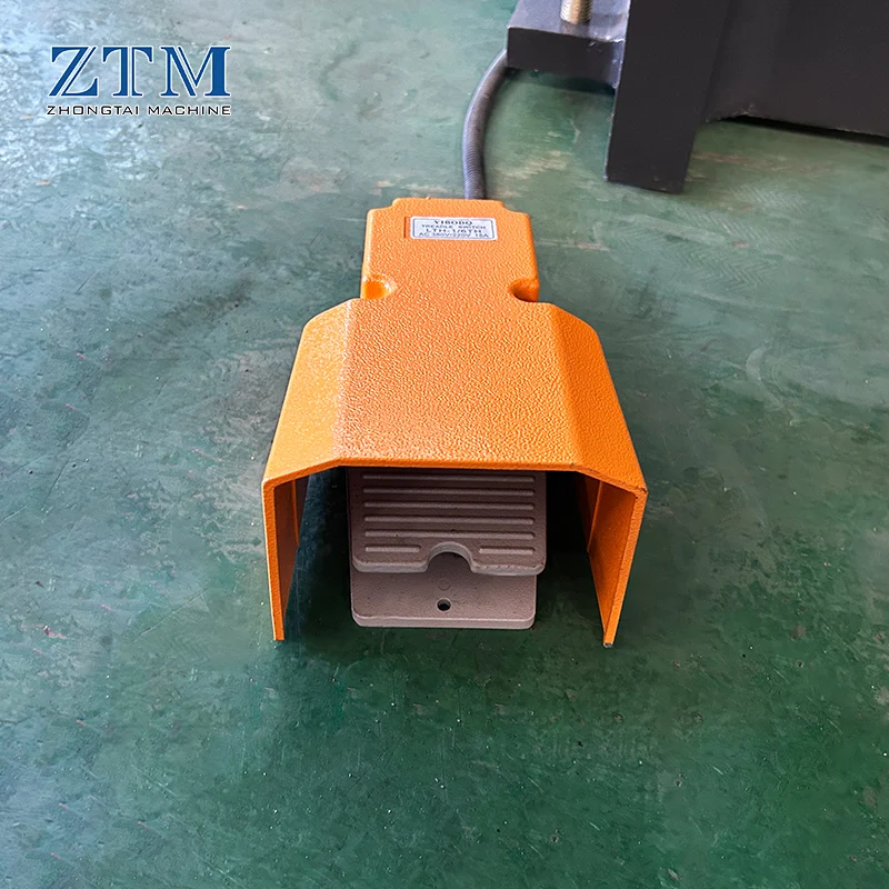 16x4000 Heavy Duty Guillotine Shear 14