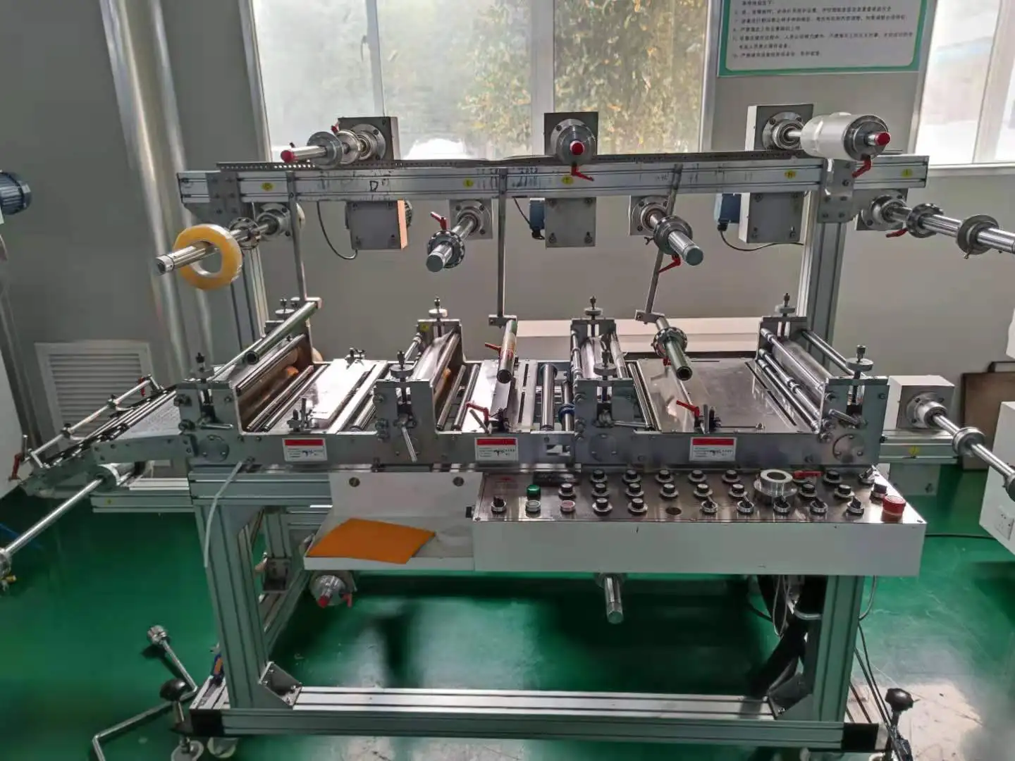 Factory Direct Sale Customized Silicone Heat Press Machine Rubber Roller Made in Taiwan China for Export