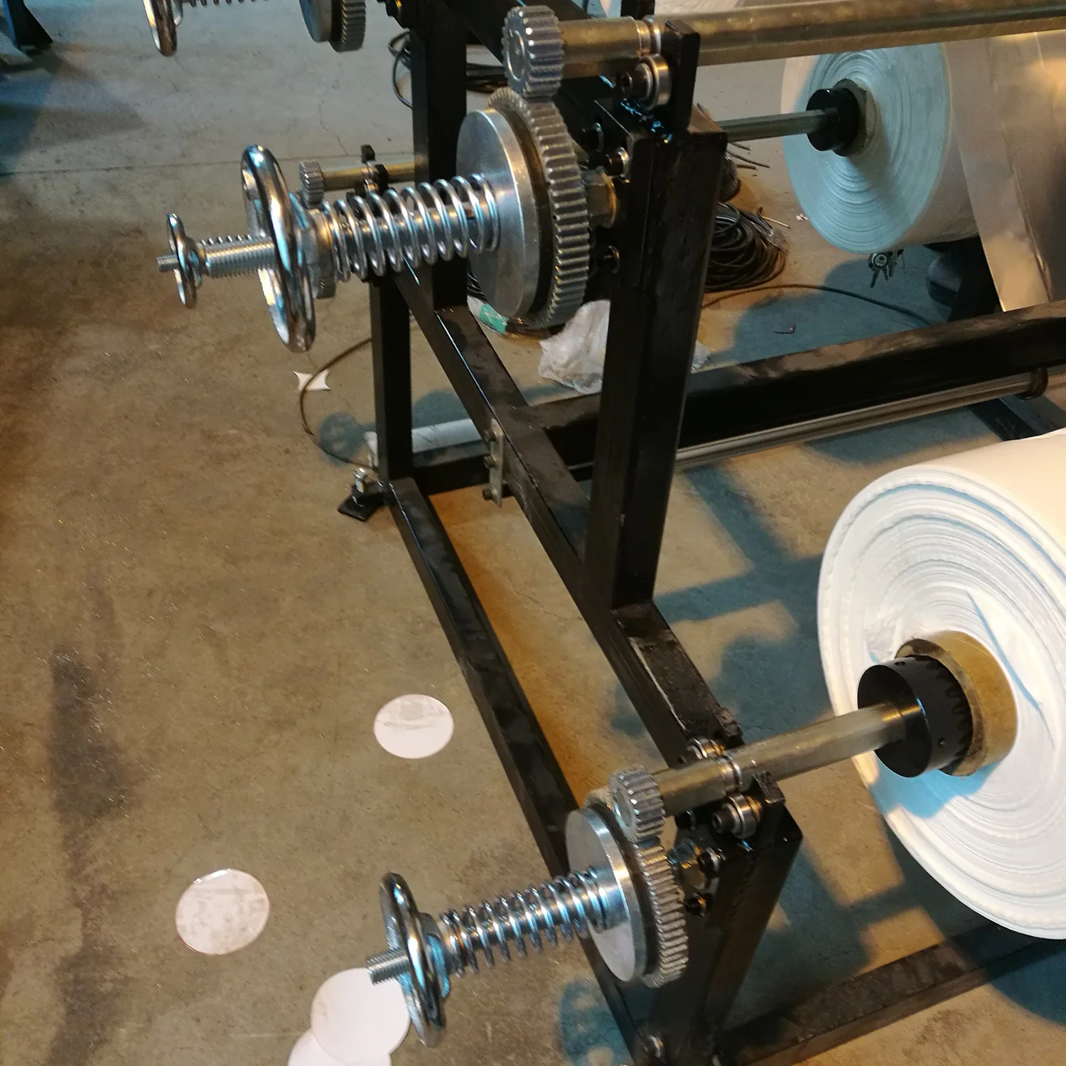 Новейшая автоматическая машина для изготовления сумок