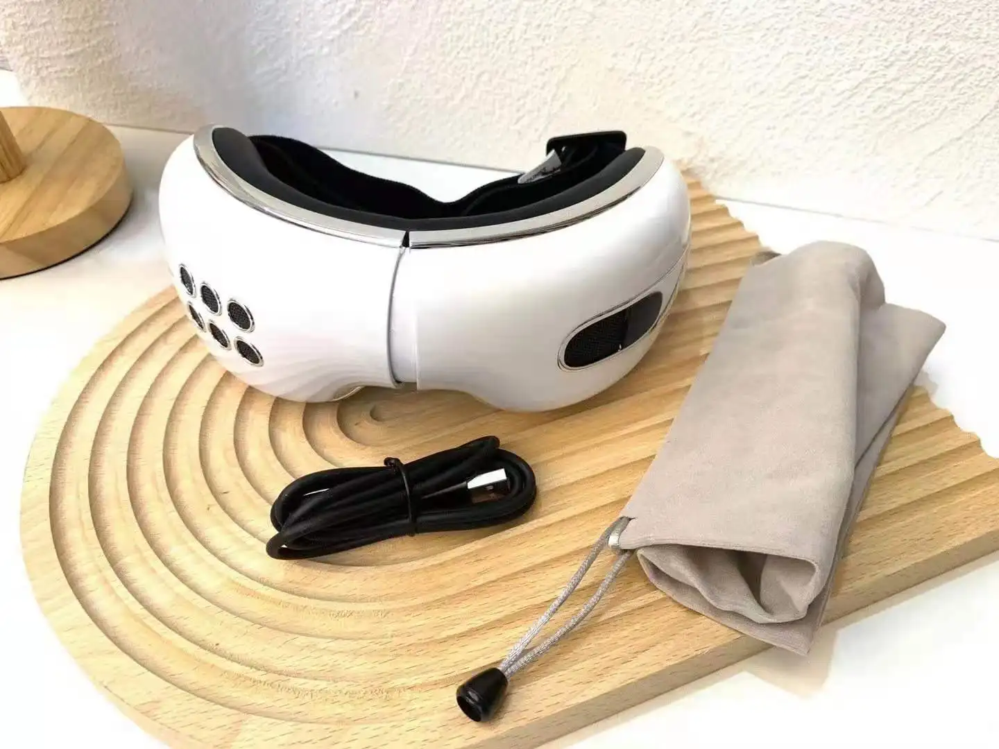 Factory Wholesale Intelligent Rechargeable Air Bag Eye Care Beauty Heat Cooling Smart Bluetooth Electric Cold Hot Eye Massager