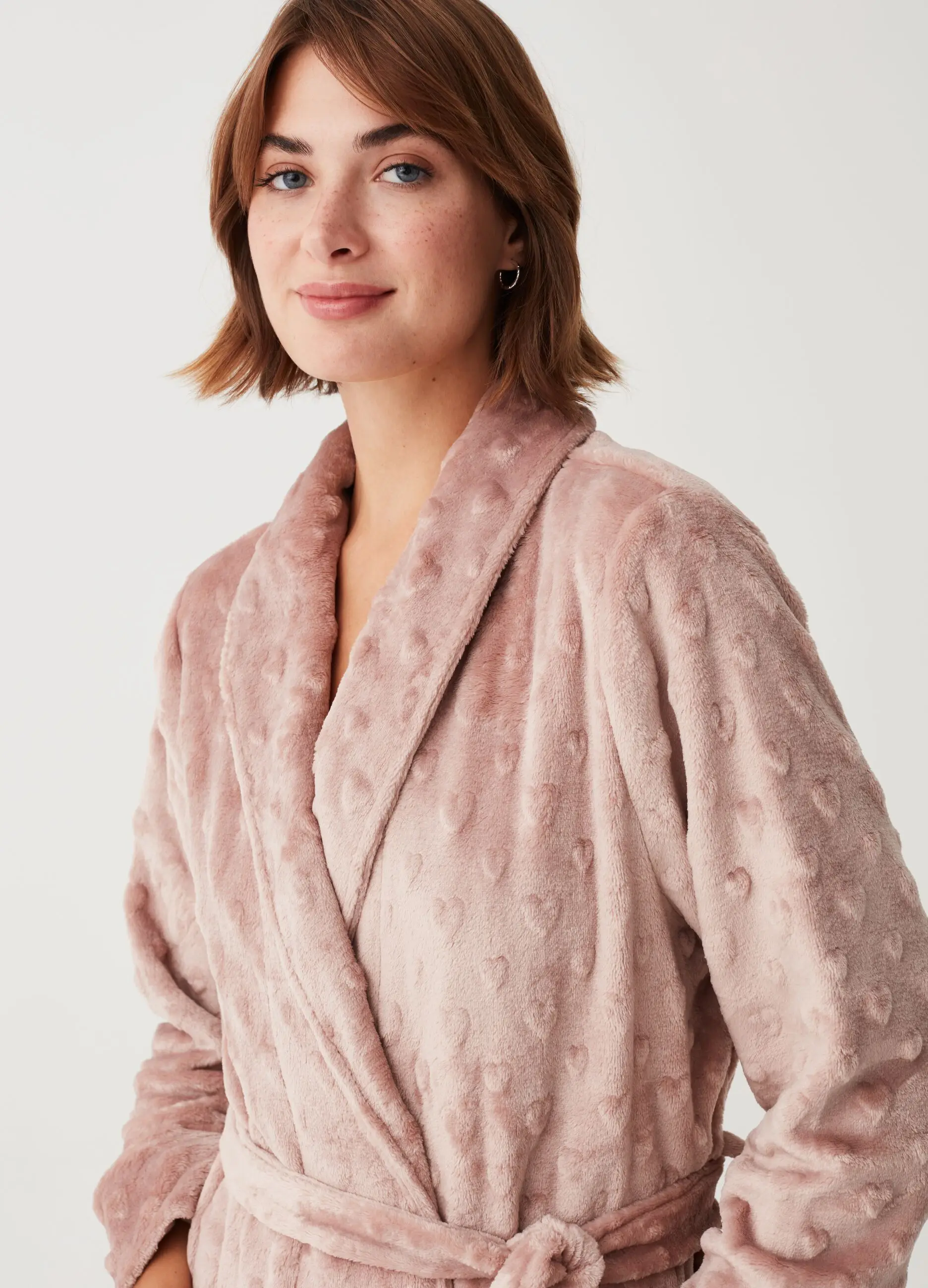 Factory Wholesale Luxury Adult Bathrobe Super Soft ODM Polyester Fleece  Sleepwear Personalized Dressing Gown Thick Comfortable