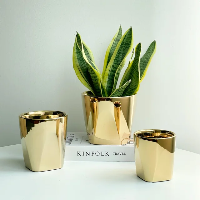 Luxury Electroplated Gold Ceramic Flower Pot Morden Style Home Garden Planters Office Decoration Desktop Pots