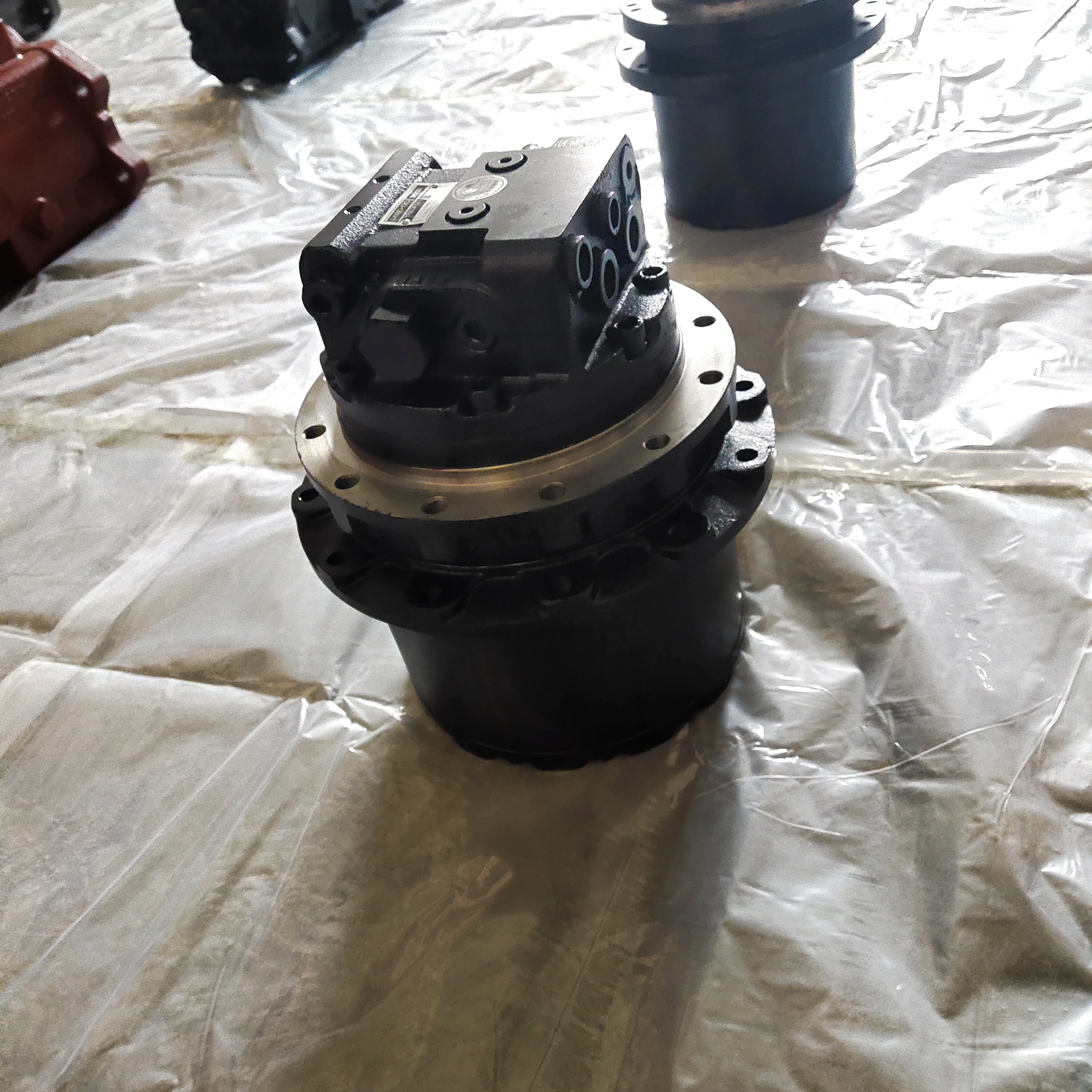 9224241 HMGE09AA ZX70 Travel Motor - Reliable Performance