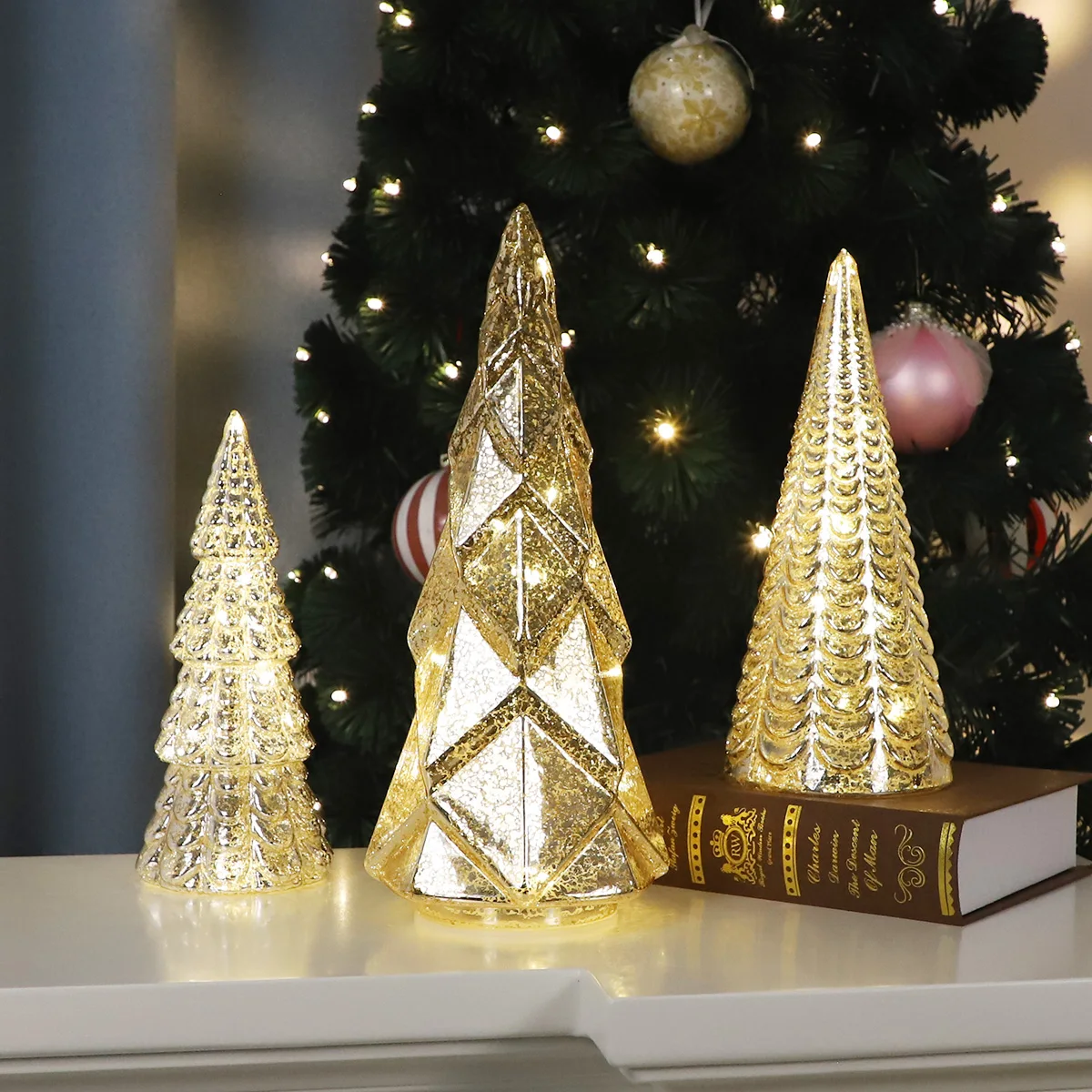 Wholesale Christmas Tree White Gold Color Hand Blown Glass Decorations LED Christmas Tree Decor On Sale