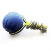 Bola azul con cuerda