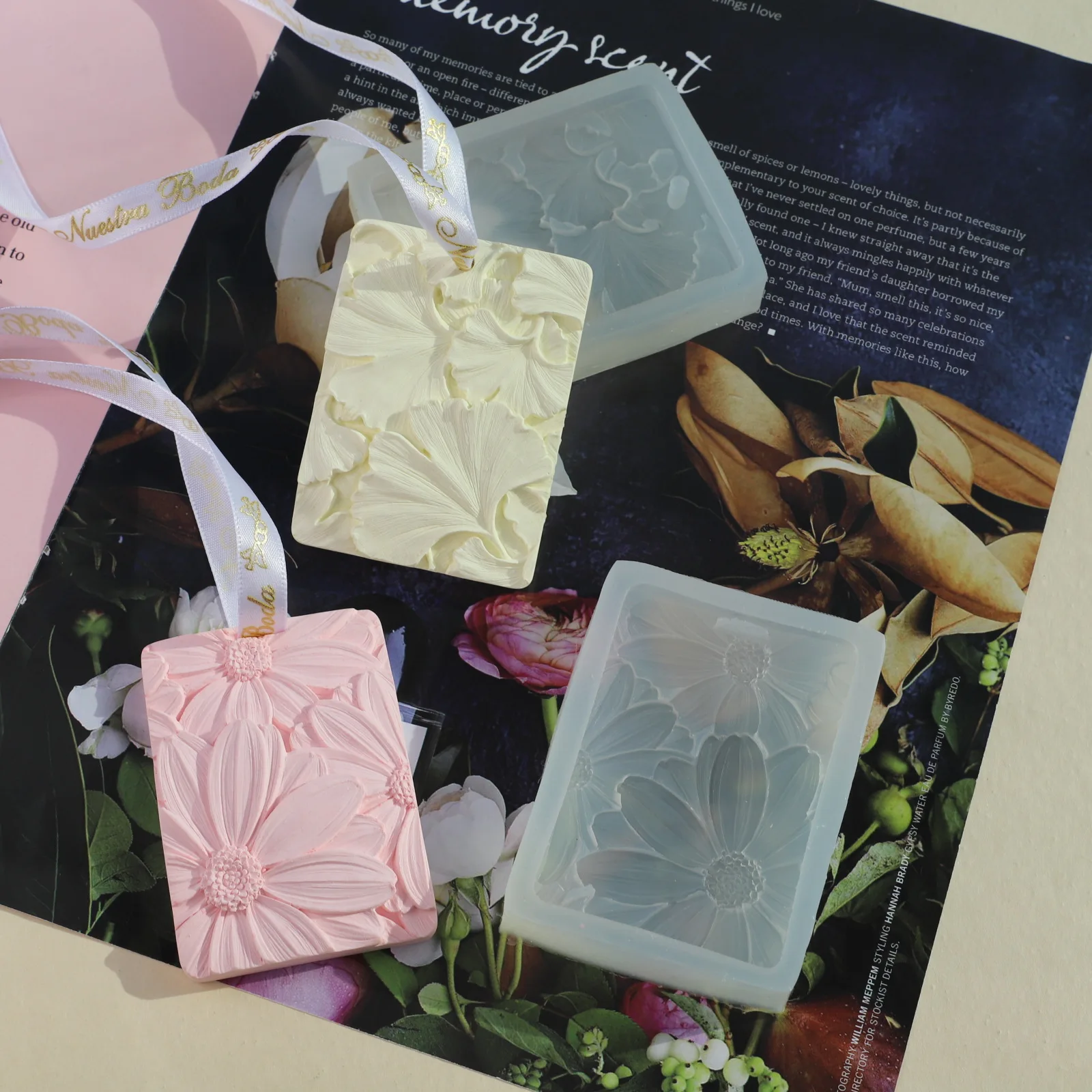 New Daisy Embossed Handmade Soap Mold Expanding Fragrance Gypsum Listing Mold Handmade Aroma Wax Sheet Ginkgo Leaf Silicone Mold