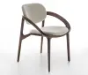 Chaise en bois massif