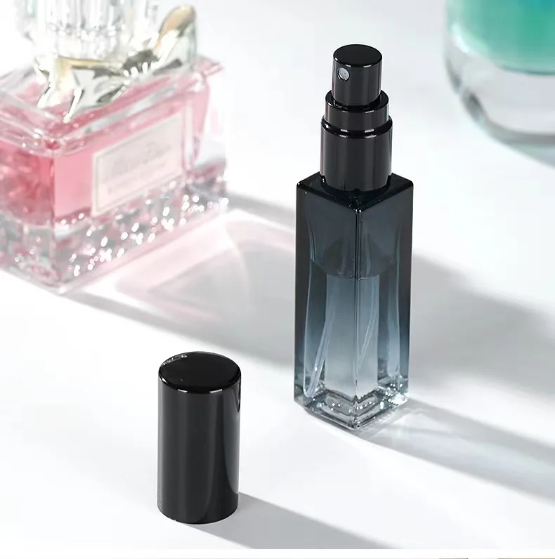 Custom Luxury Recyclable 5ml 10ml Glass Perfume Bottle Gradient Square Frost Finish Pump Spray Lid Packaging Cream Serum Carton