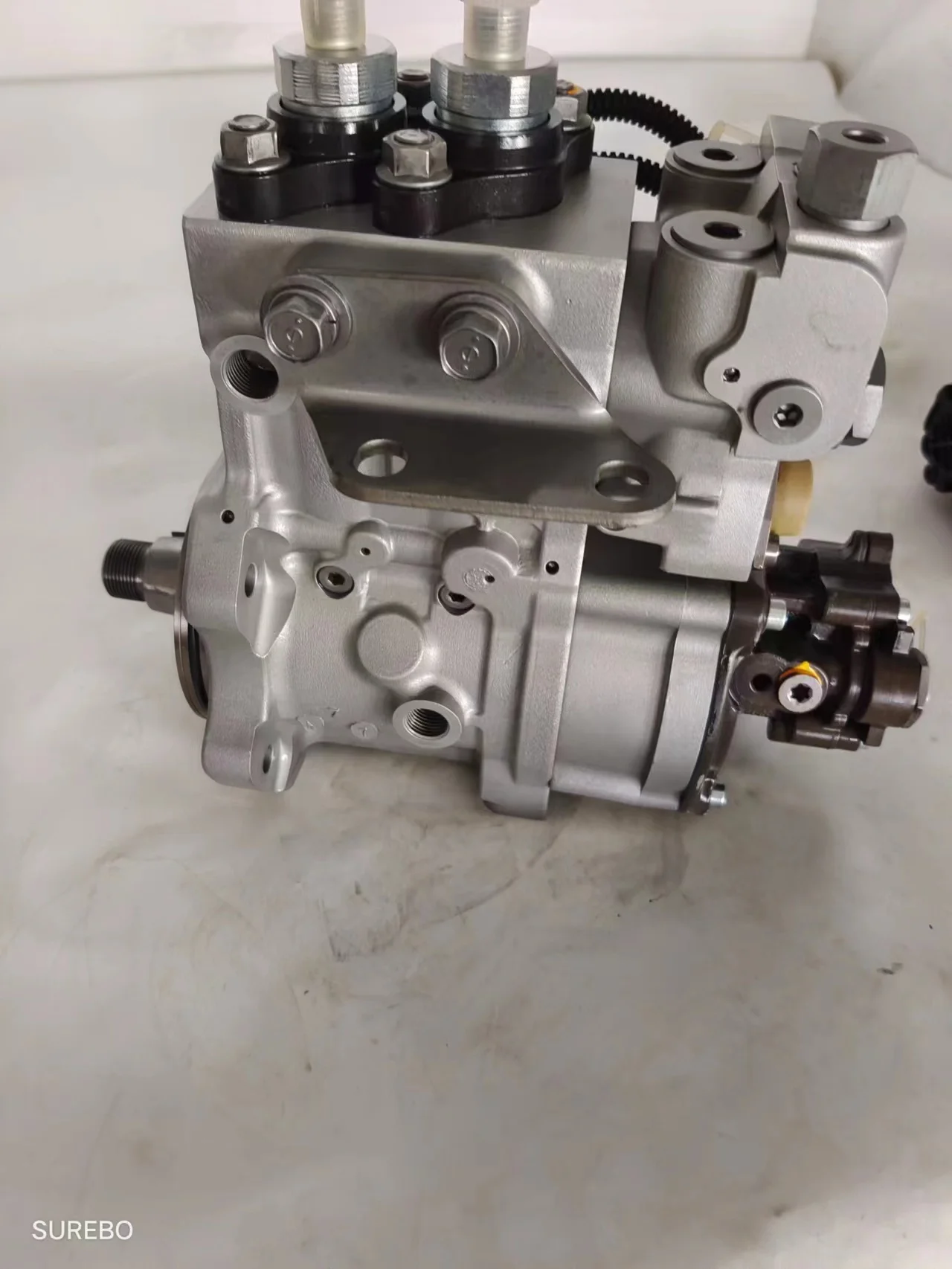 Fuel Injection Pump zexel F01G00000L F 01G 000 00L 581A300501  