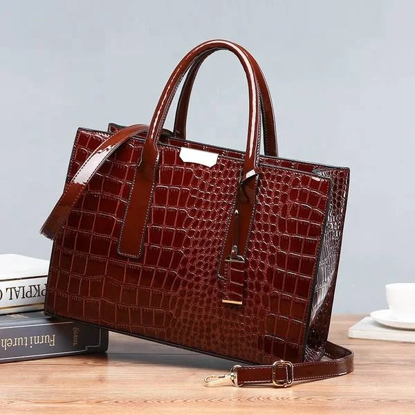 Buy Wholesale China Cross Body Bag, Pu Leather & Straw Handbag, Fashion  Bag, Wrist Bag, Designer Bag, & Shoulder Bag at USD 4.45