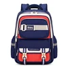 Mochila azul para estudiantes.