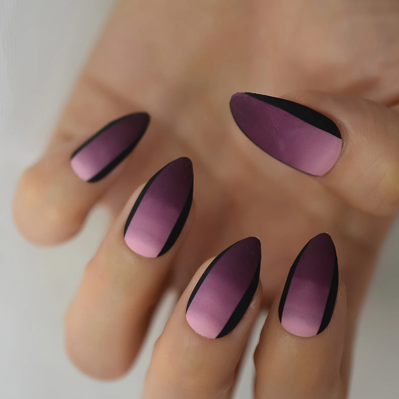 Purple nails using ALMA#96 & Flormar #432