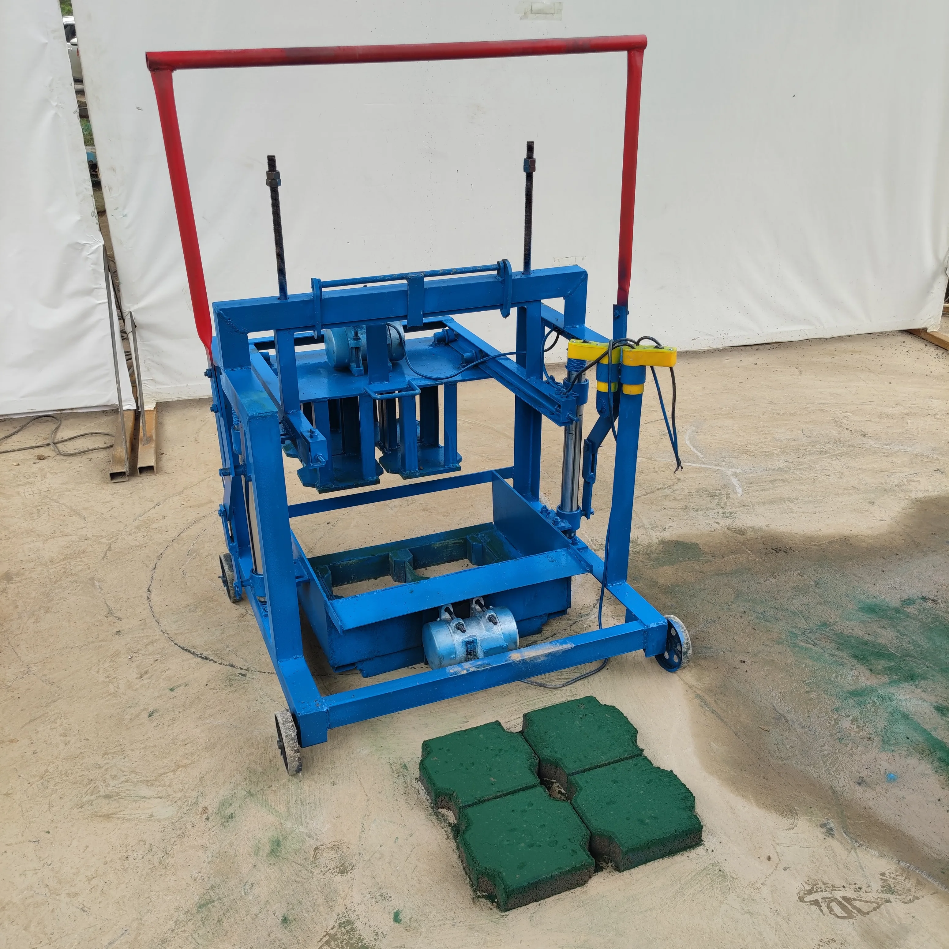 Machine Lwh Electric Concrete Block Molding Machine LWH Six Holes Hollow Bricks ...