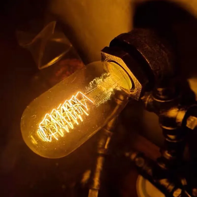 Retro Industrial Steampunk Lamp,Antique Iron Robot Metal Pipe Desk Table  Lamp for Room Decor