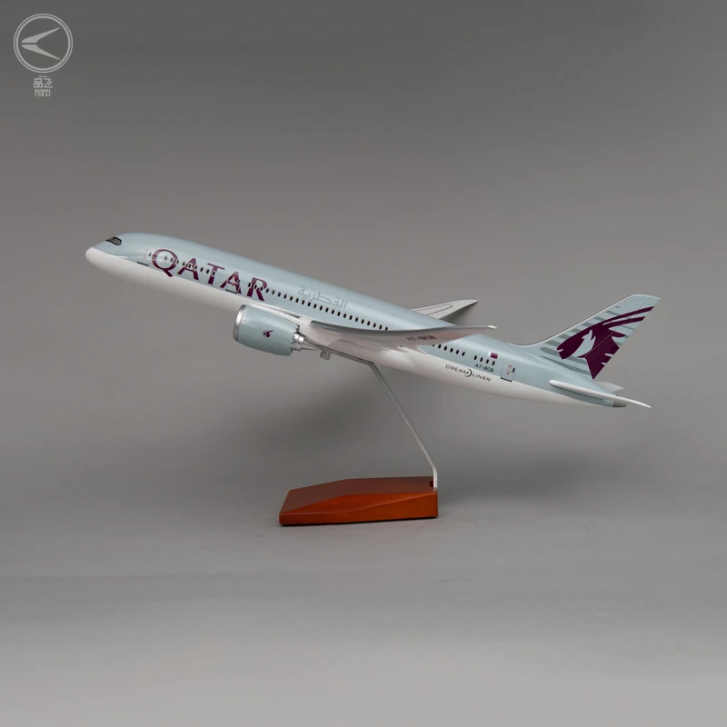 非売品】カタール航空 787-8 1:200 - メルカリ