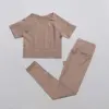 Camicia marrone a maniche corte+leggings
