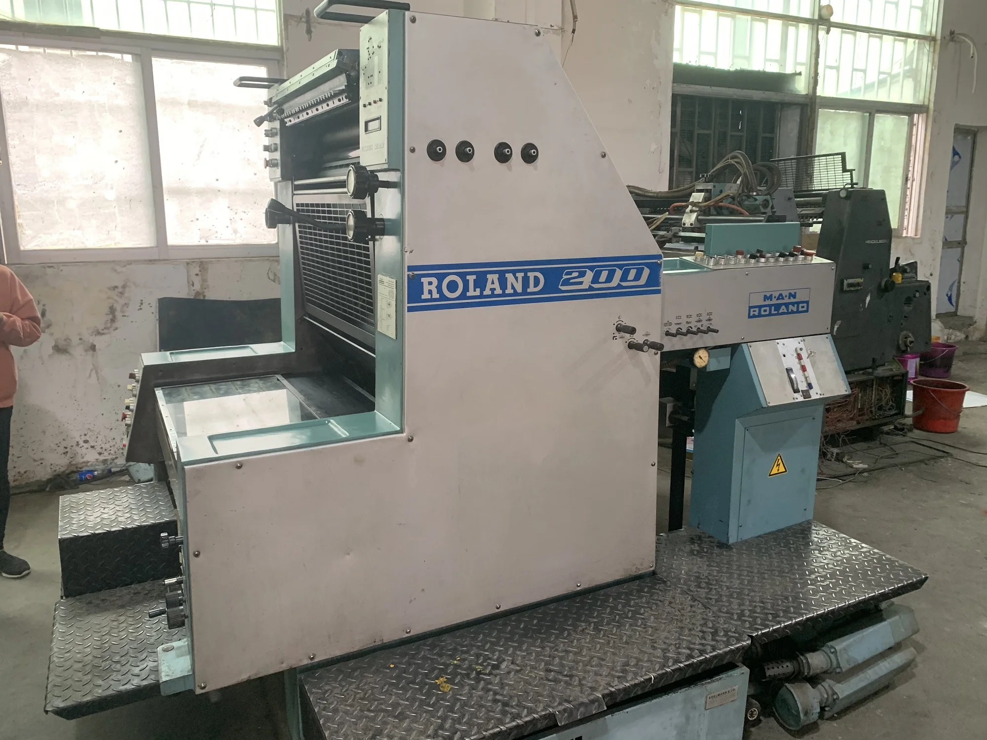 Used  ROLAND 200 Single Color With Independant Alcohol Dampening System