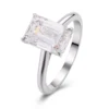 Anillo de oro macizo de 18k con diamante de laboratorio