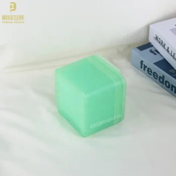 New Design 300g PP Plastic Makeup Remover Container Square Plastic Skin Care Toner Cotton Pad Jar with Tweezers