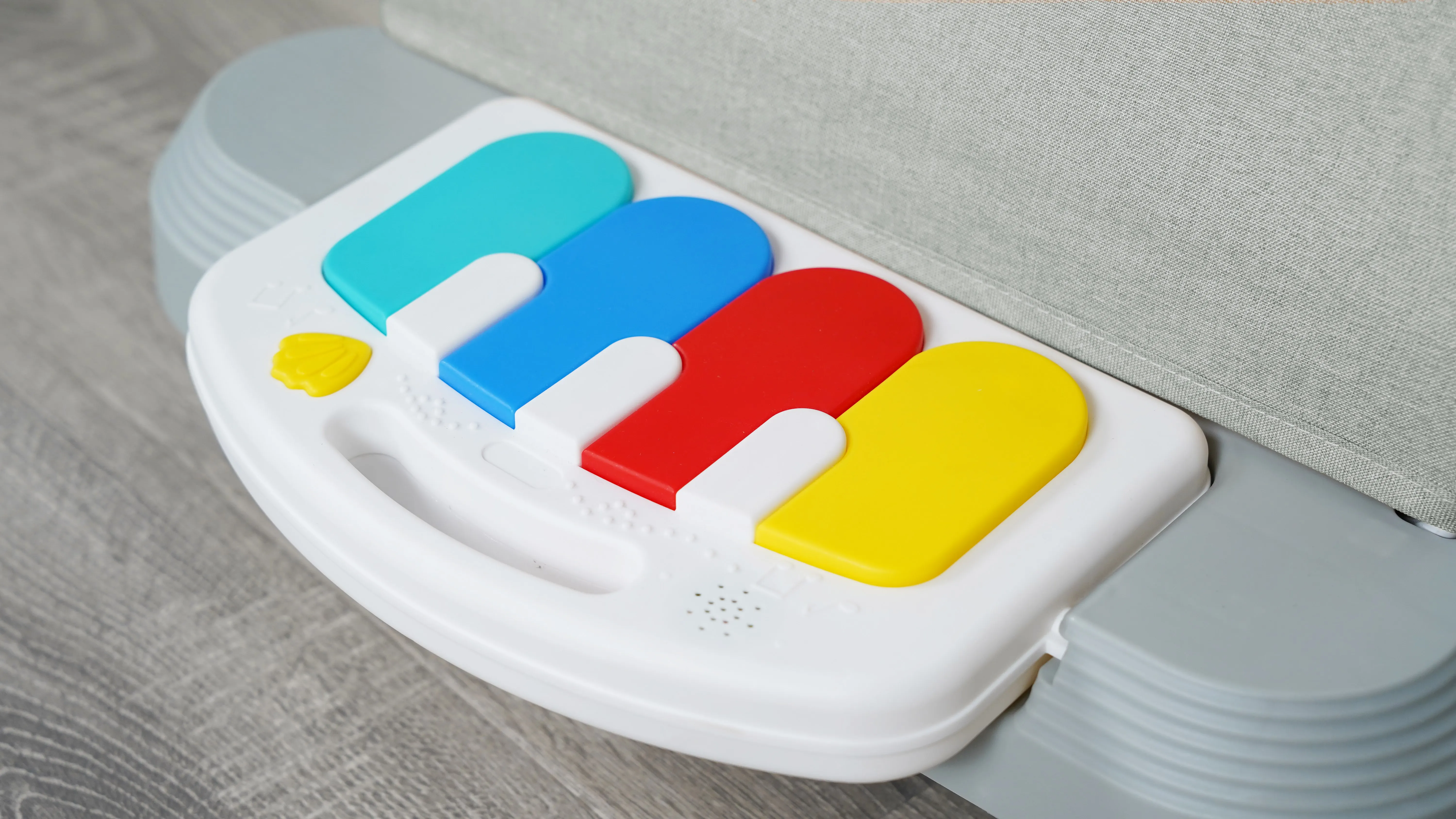 BC009 Coolbaby Manual Baby Entertainer Swing Chair with Music Piano and Toys manufacture