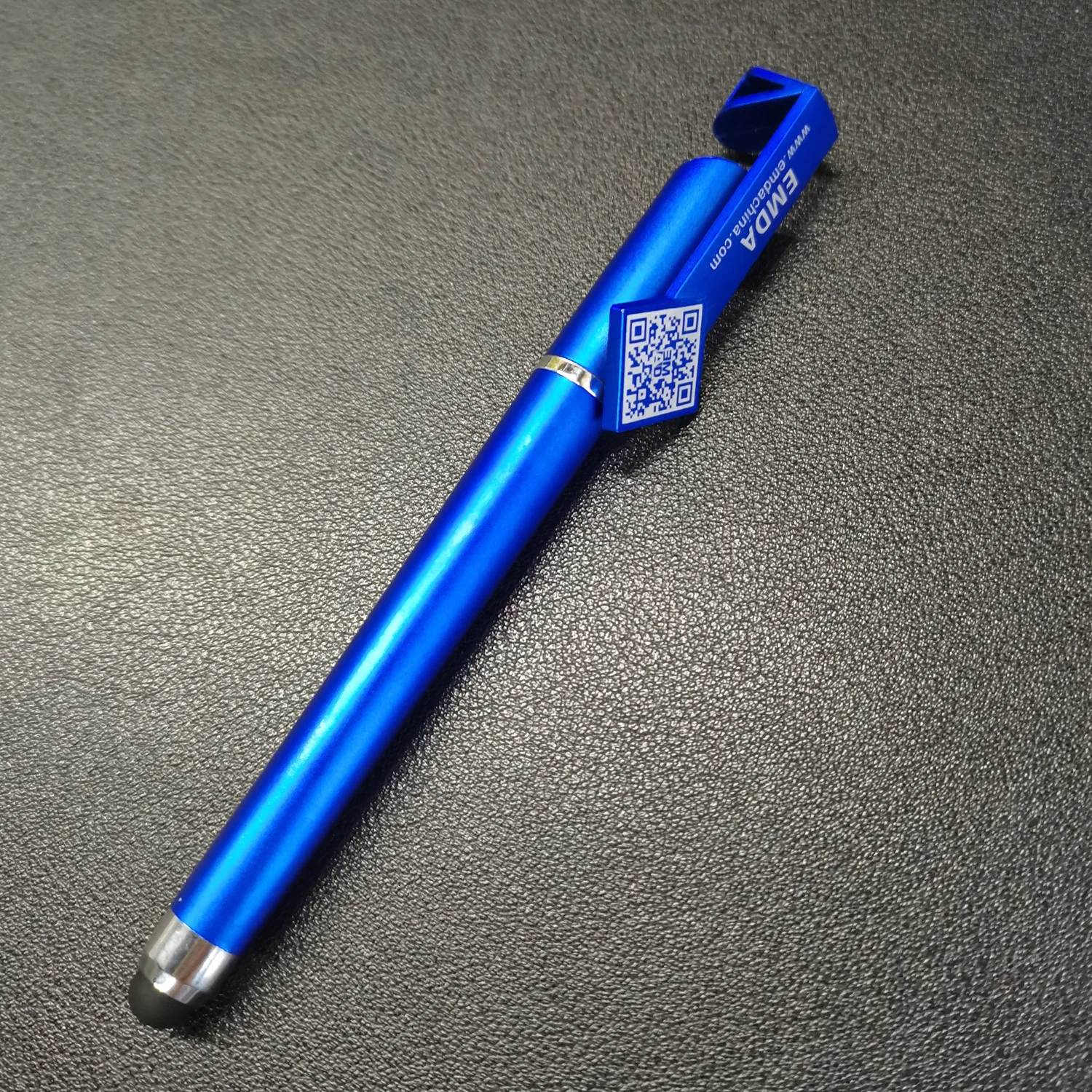 pen with custom logo.jpg