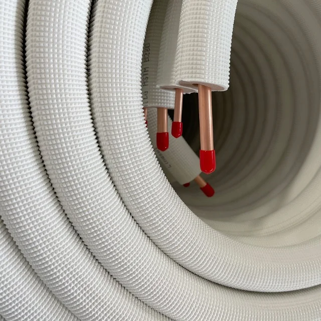 Raccords De Tuyauterie En Cuivre Isolés De 1/4'' à 3/8'' Et Tuyau De Climatiseur Haute Performance De 2 M 96238257