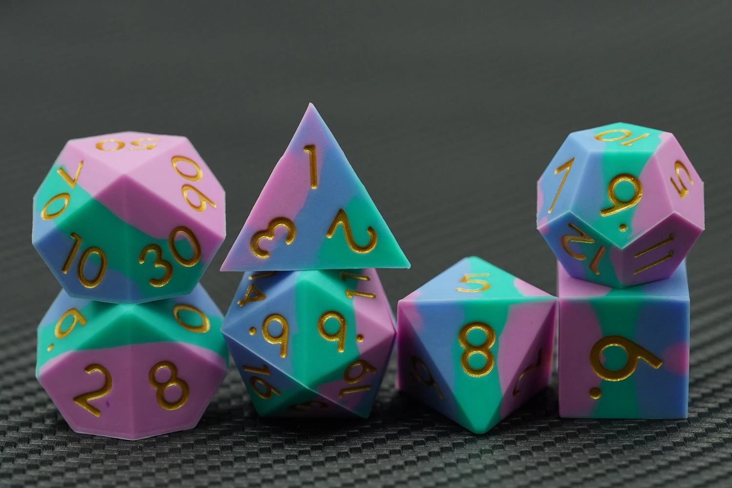 Yushun Custom Silicone Dnd D4-D20 Dice Set New Style 3-Color Polyhedral RPG Games 16mm Size Blend Colors for RPG Games factory