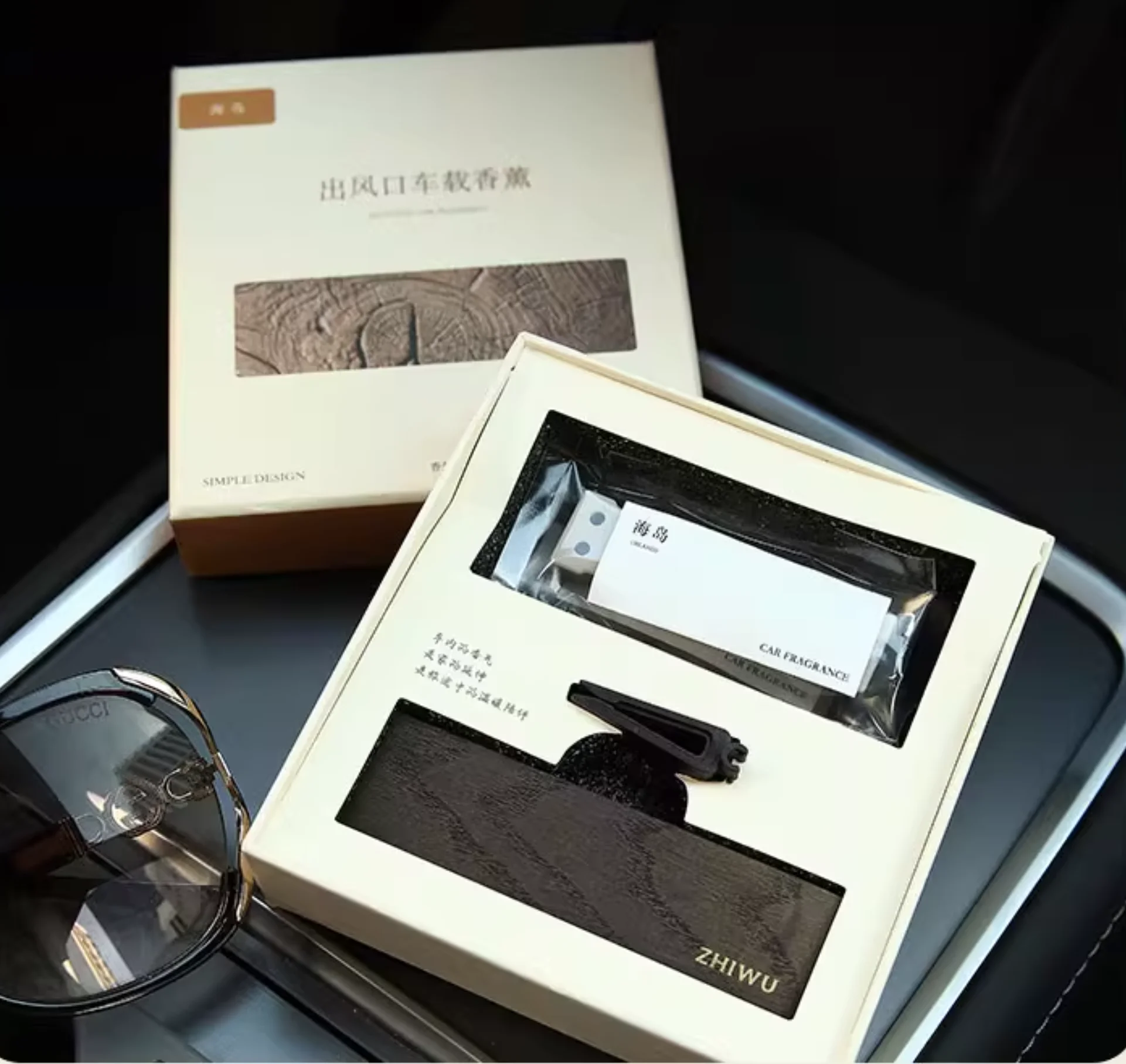 Custom Wooden Shell Car Outlet Vent Aromatherapy Long Keeping Time Plastic EVA Diffuser Car Perfume Solid Fragrance