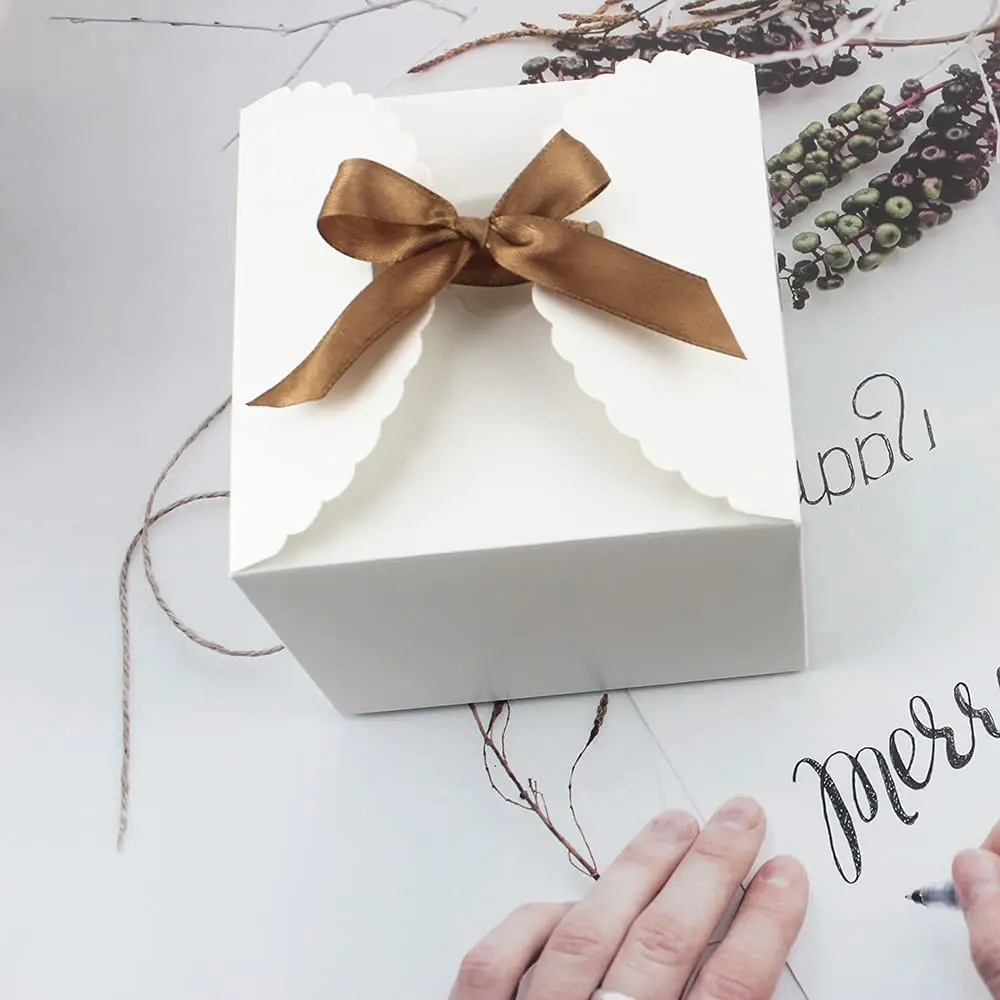 Source Dream Small Gift Recycled Paper Gift Box with Ribbons ...