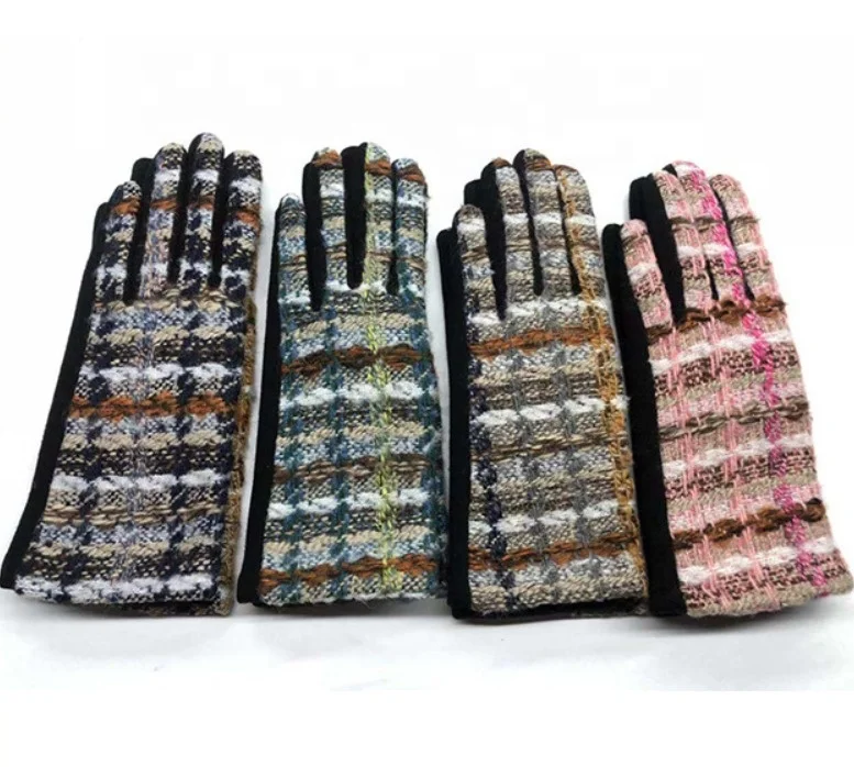 Wholesale Woman Winter Thick Yarn Multi Color Plaid Gloves