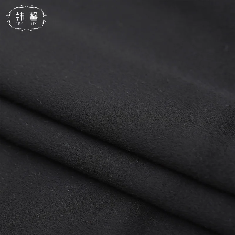 Точечная полная шерстяная ткань черная короткая 680 г осенне-зимнее пальто