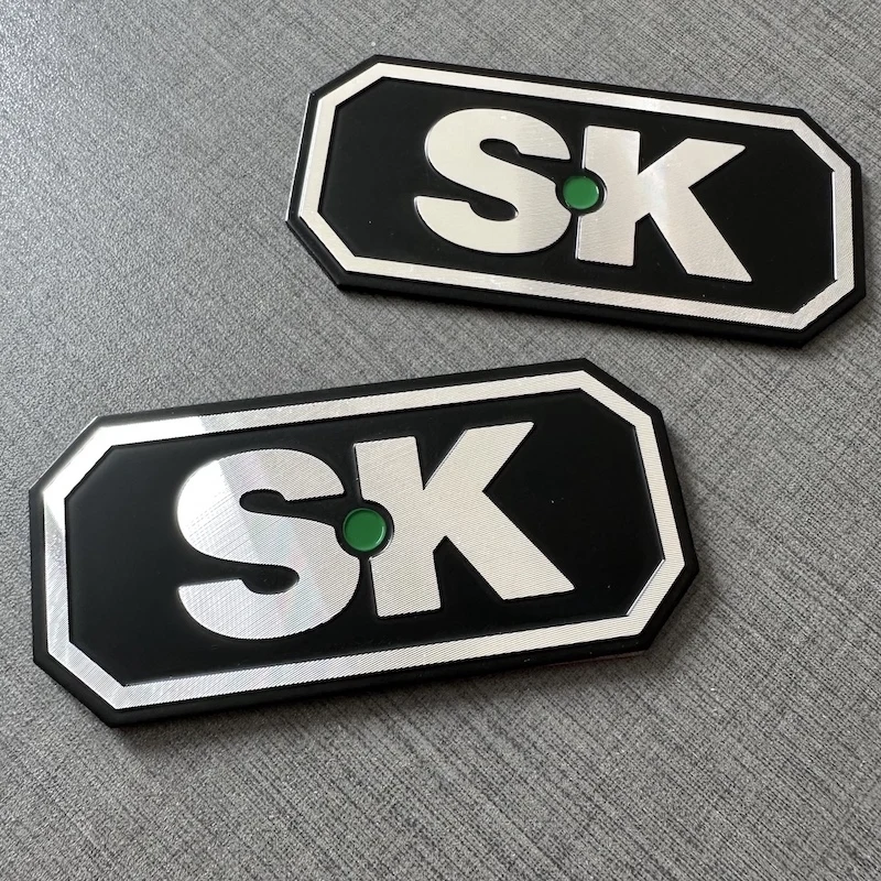 Custom 3D Design Personalized Metal Plate Logo Emblem Metal Car Machine Custom Nameplate Stickers Badges and Stickers Letters