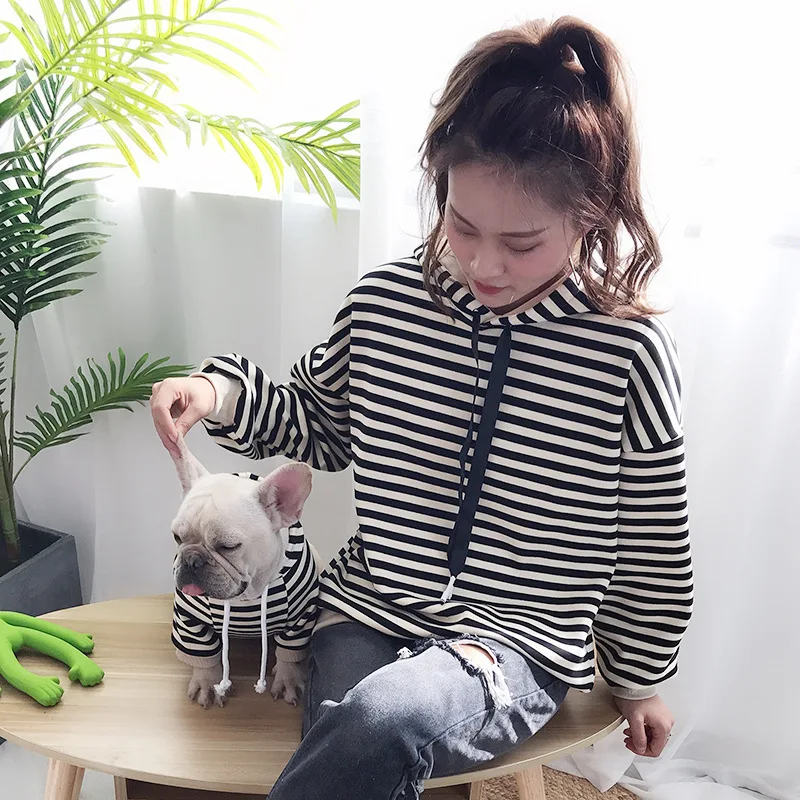 OEM/ODM Spring Autumn Striped Dog Clothing Apparel Male and Female Kitten Hoodie with Hats Family Clothes for Dogs Cats