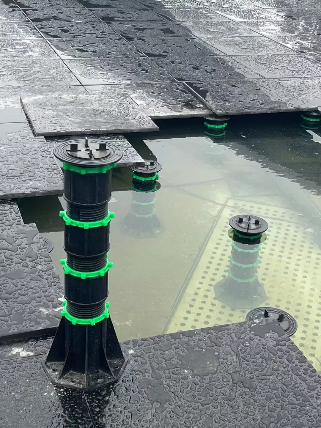 Plastic Raised Floor System Wpc Decking Height Adjustable Pedestal