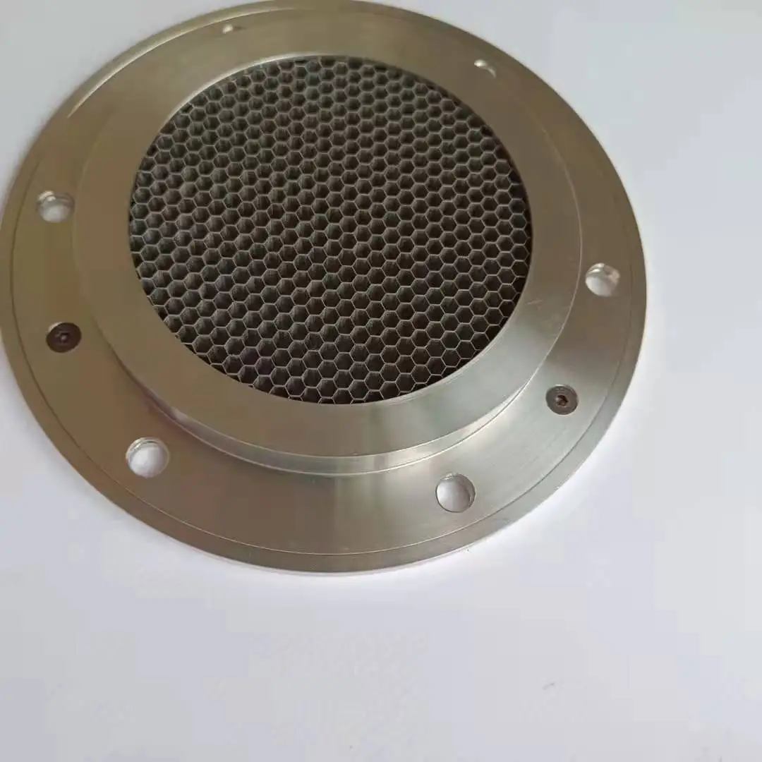 Фильтр вентиляционного отверстия с сотовой сердцевиной из нержавеющей стали EMC с оконной рамой