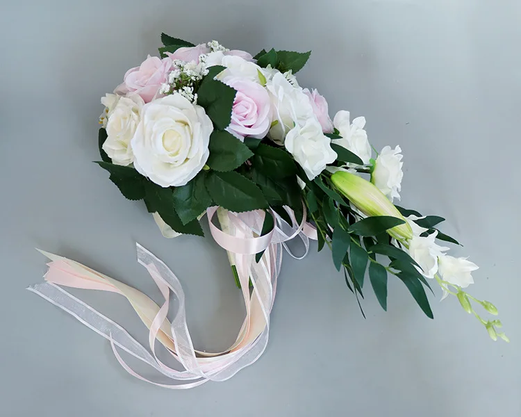 婚礼新娘水滴手持鲜花欧式新鲜白色人造玫瑰花束 Buy 结婚礼物product On Alibaba Com