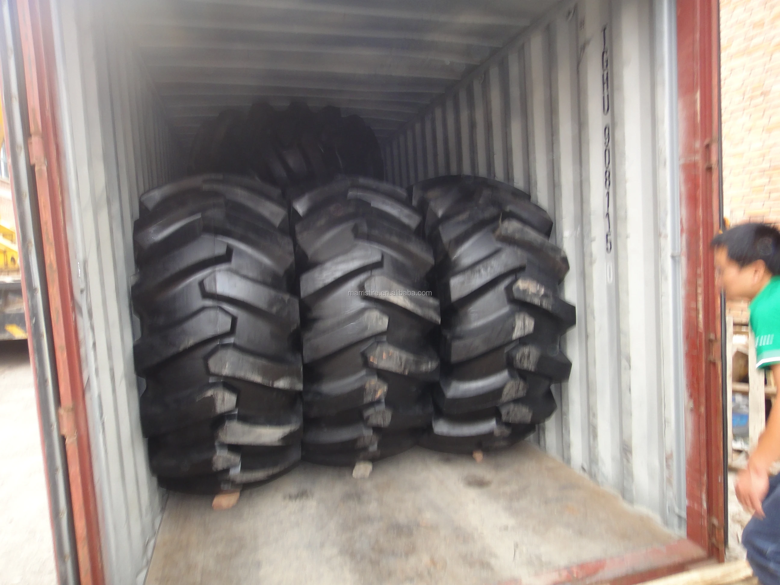 Heavy Duty Skidder Diagonal Tire 18.4-34 LS2 for Logging