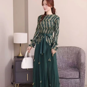 Gold-stamped Pleated Dress with Round Collar and Wooden Earflaps - Large Size Dress