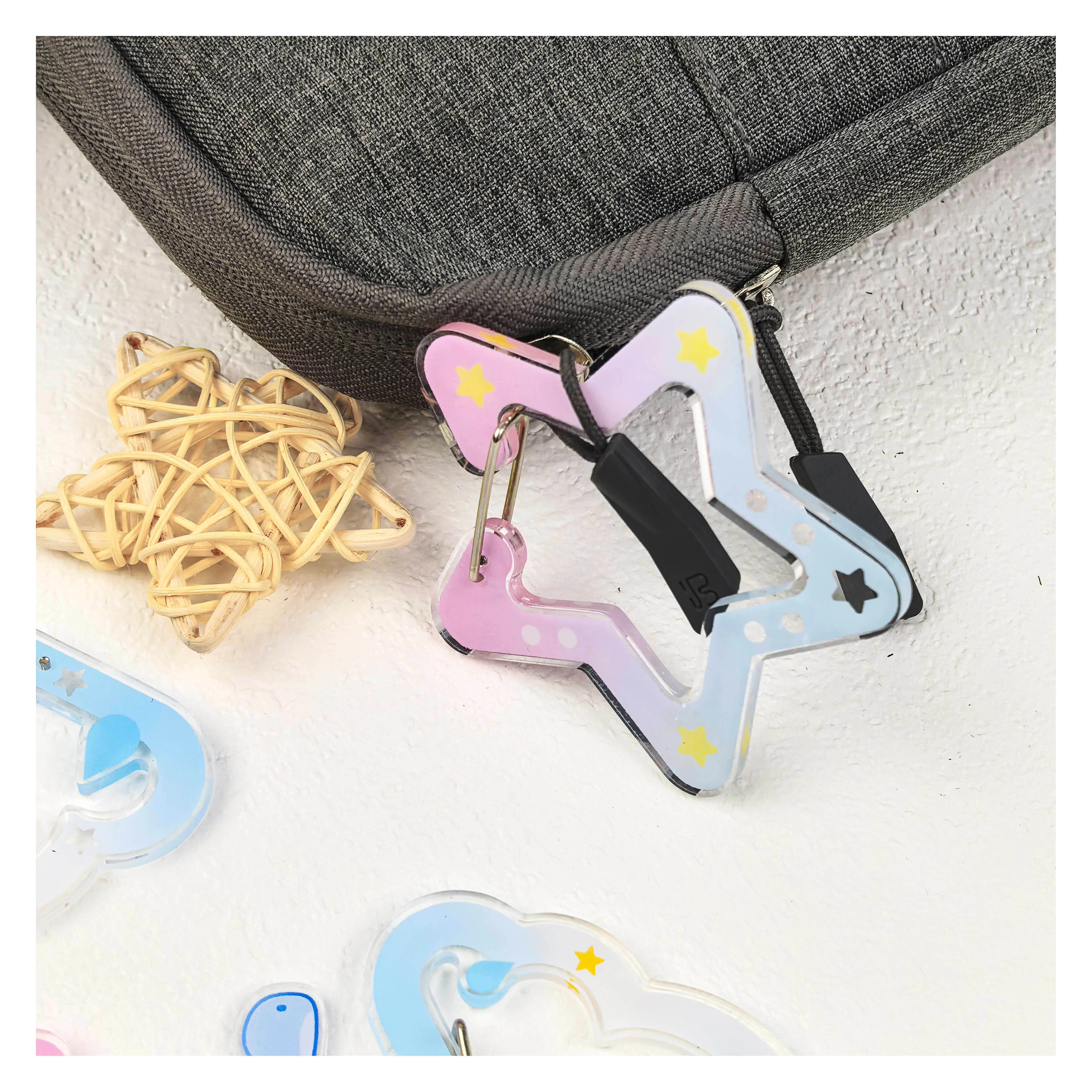 Promotional Acrylic Carabiner Custom Design Logo High-Quality Printing Custom Shape Acrylic Charm Japan Anime Carabiner