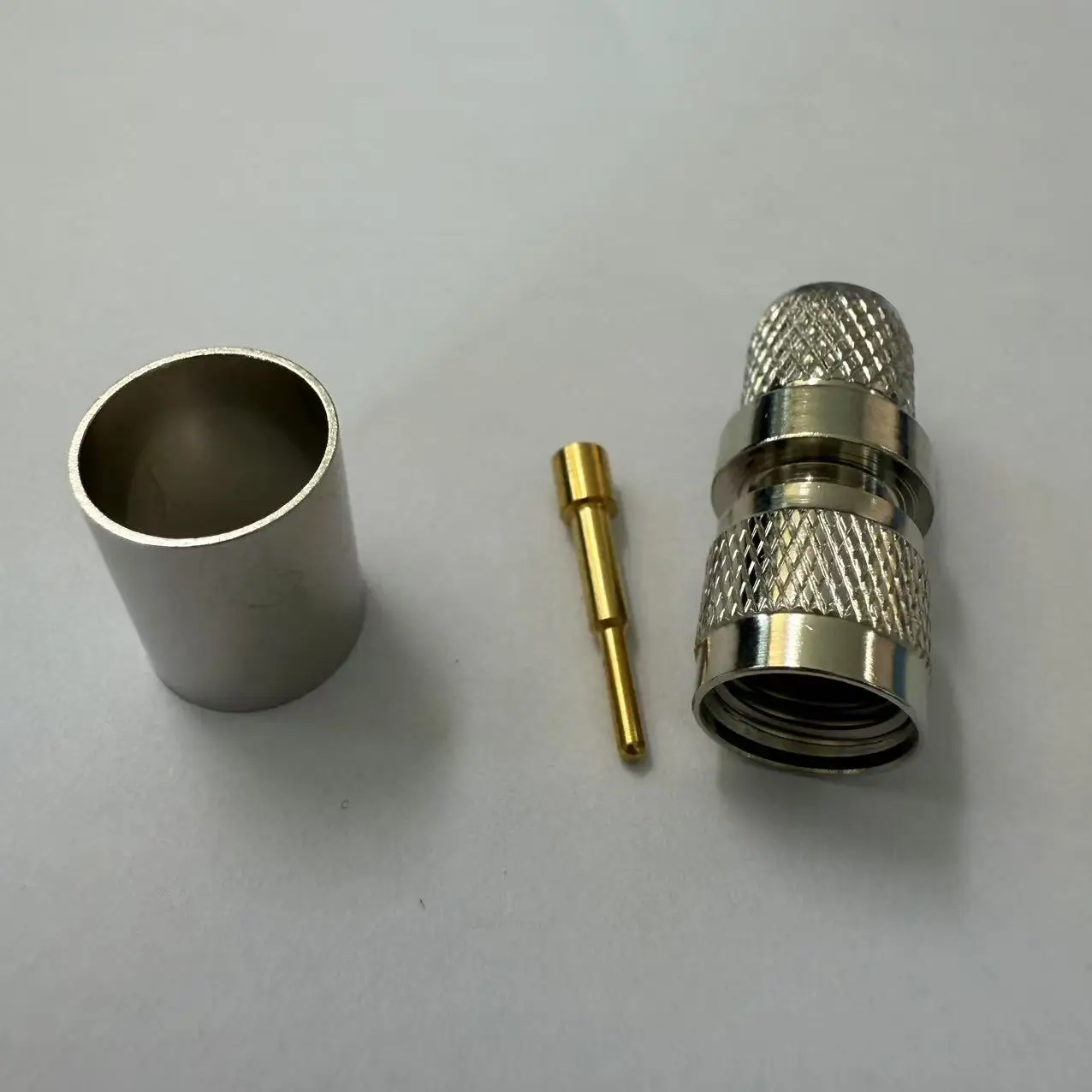 Mini-UHF-J7 Connector RF Mini UHF Male Coaxial Connector Crimp RG8 RG213 400 Cable supplier